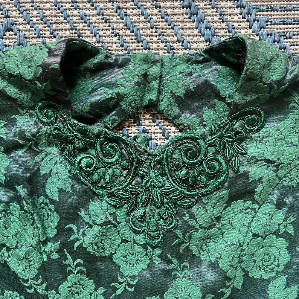 Vintage 80s emerald coquette Jessica McClintock girls puff sleeve jacquard dress